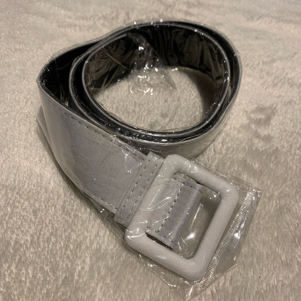 White Minimalist Belt with Rectangular Buckle